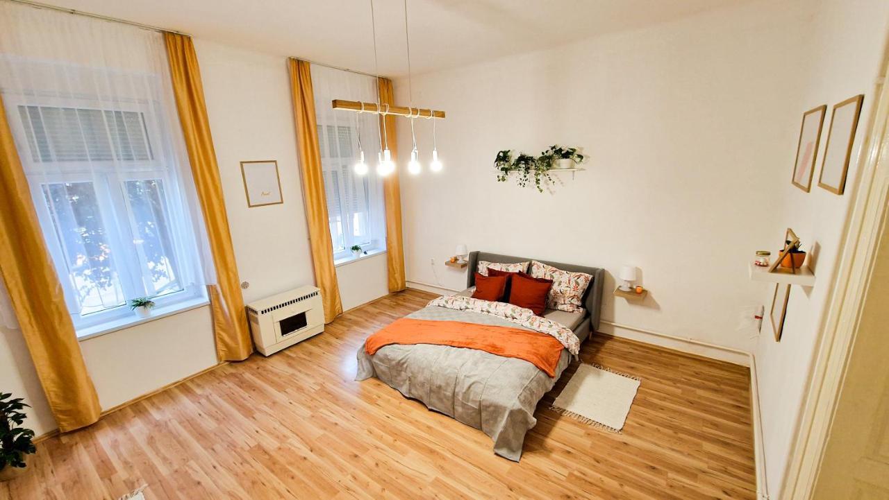 Pearl Apartman Apartment Gyor Ngoại thất bức ảnh