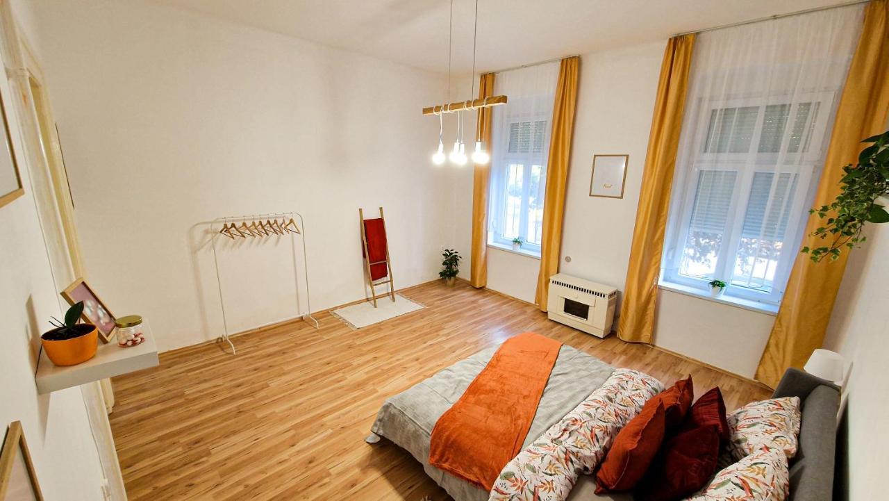 Pearl Apartman Apartment Gyor Ngoại thất bức ảnh